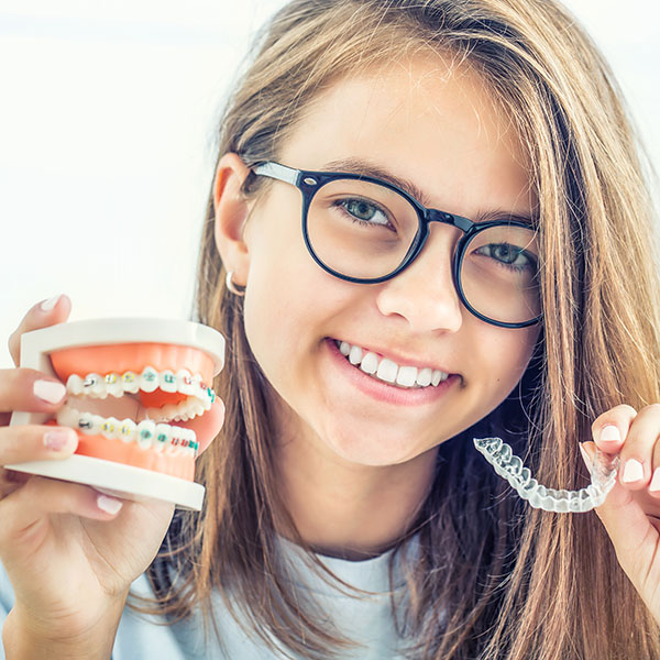 LifeWithBraces Girl showcasing braces options